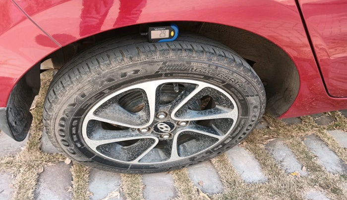 2018 Hyundai Grand i10 SPORTZ AT 1.2 KAPPA VTVT, Petrol, Automatic, 31,260 km, tyre