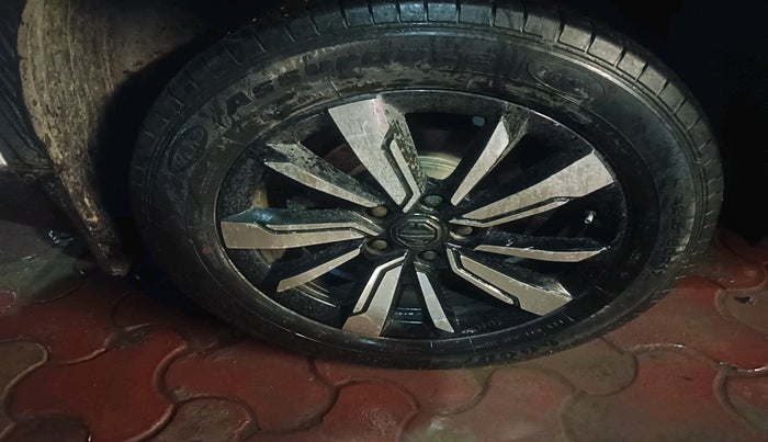 2020 MG HECTOR SHARP HYBRID 1.5 PETROL, Petrol, Manual, 41,675 km, tyre