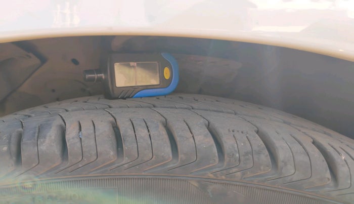 2017 Hyundai Verna 1.6 VTVT SX (O), Petrol, Manual, 86,590 km, tyre