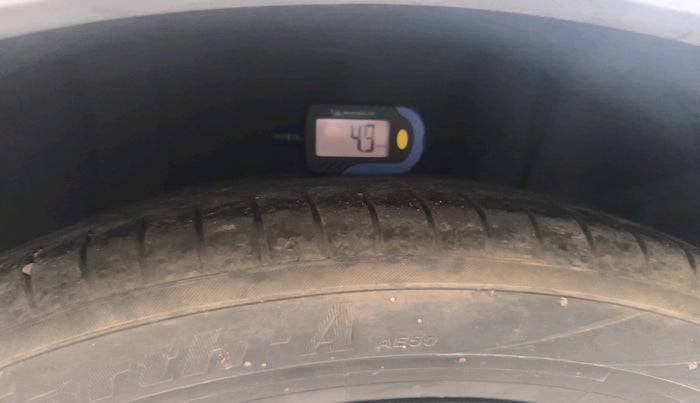 2011 Maruti SX4 ZXI AT LEATHER, Petrol, Automatic, 1,14,081 km, tyre