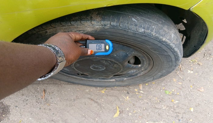 2011 Chevrolet Beat LS PETROL, Petrol, Manual, 76,505 km, tyre