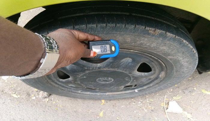 2011 Chevrolet Beat LS PETROL, Petrol, Manual, 76,505 km, tyre