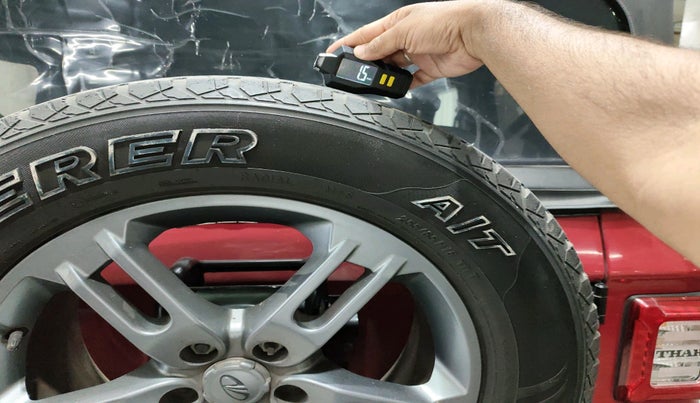 2021 Mahindra Thar LX  P 4WD AT CONVERTIBLE, Petrol, Automatic, 47,442 km, tyre