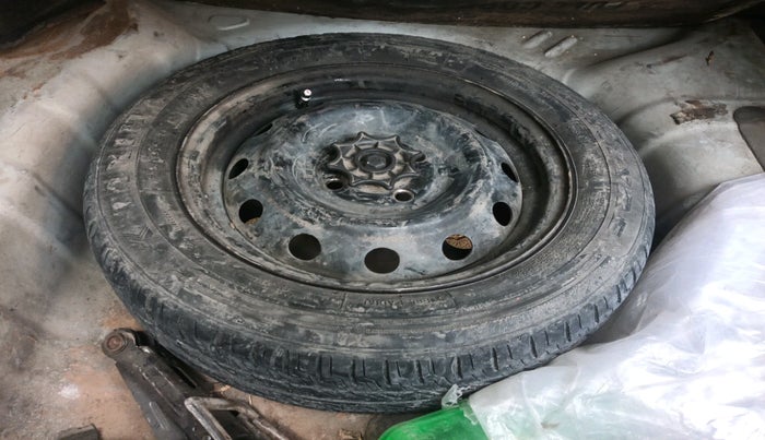 2016 Hyundai Xcent BASE 1.1, Diesel, Manual, 80,139 km, tyre