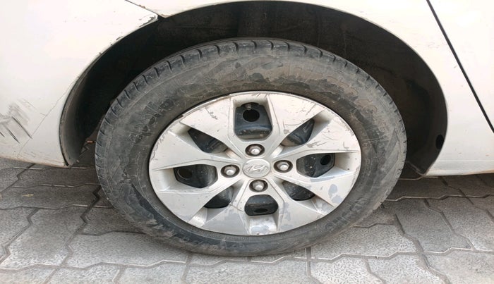 2016 Hyundai Xcent BASE 1.1, Diesel, Manual, 80,139 km, tyre