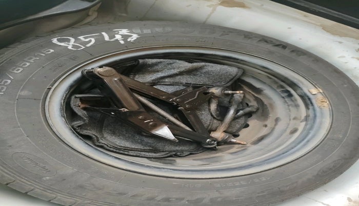 2021 Hyundai VENUE S+ 1.2, Petrol, Manual, 60,348 km, tyre