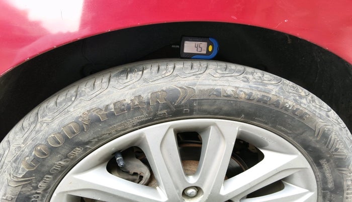 2015 Hyundai New Elantra 1.6 SX AT DIESEL, Diesel, Automatic, 1,54,361 km, tyre