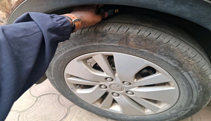 2015 Maruti S Cross ZETA 1.3, Diesel, Manual, 1,16,601 km, tyre