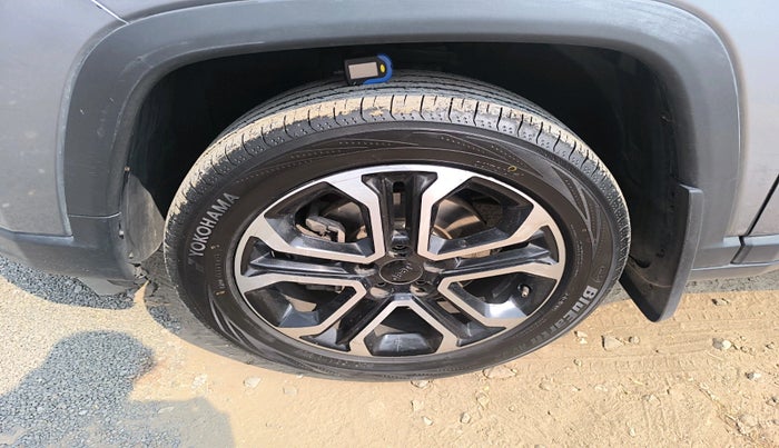 2021 Jeep Compass LIMITED (O) 2.0 DIESEL, Diesel, Manual, 1,70,957 km, tyre