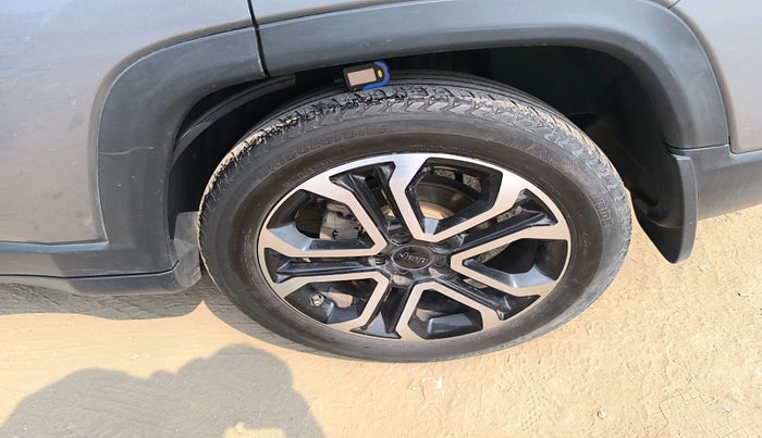 2021 Jeep Compass LIMITED (O) 2.0 DIESEL, Diesel, Manual, 1,70,957 km, tyre