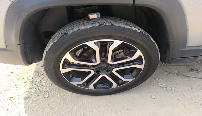 2021 Jeep Compass LIMITED (O) 2.0 DIESEL, Diesel, Manual, 1,70,957 km, tyre