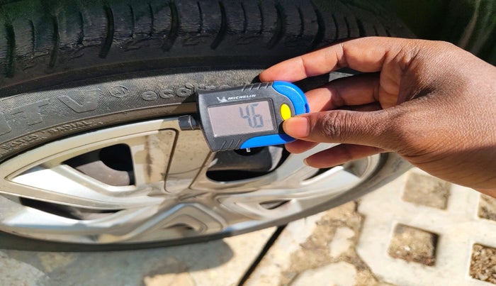 2020 Tata ALTROZ XT PETROL, Petrol, Manual, 27,506 km, tyre