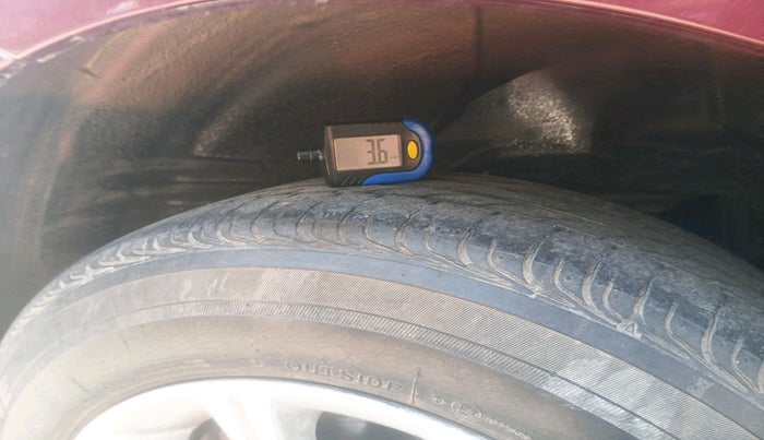 2011 Toyota Corolla Altis G PETROL, Petrol, Manual, 29,413 km, tyre