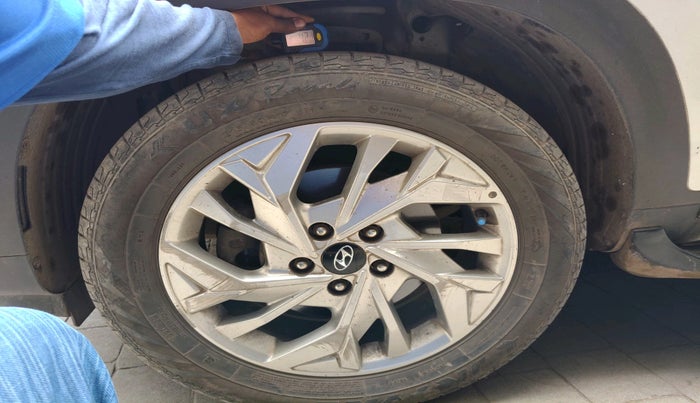 2021 Hyundai Creta SX EXECUTIVE 1.5 PETROL, Petrol, Manual, 33,658 km, tyre