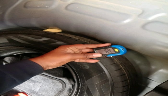 2019 Hyundai VENUE SX 1.0 TURBO, Petrol, Manual, 47,689 km, tyre