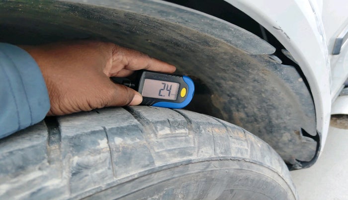 2014 Mahindra XUV500 W4, Diesel, Manual, 1,41,215 km, tyre