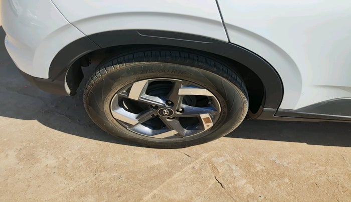 2022 Hyundai VENUE SX 1.0 (O) TURBO IMT, Petrol, Manual, 56,579 km, tyre