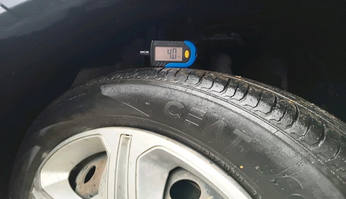 2020 Tata NEXON XM PETROL, Petrol, Manual, 1,35,101 km, tyre