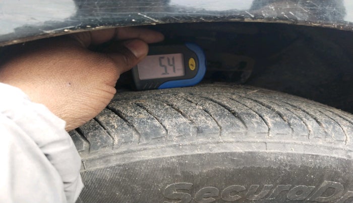 2021 Hyundai Verna SX 1.5 VTVT, Petrol, Manual, 1,41,715 km, tyre