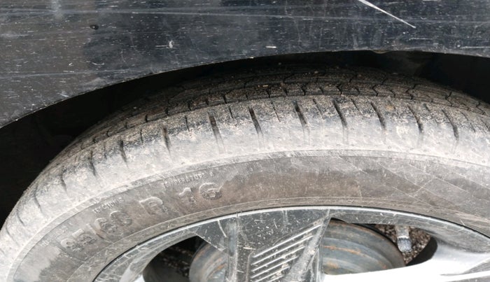 2021 Hyundai Verna SX 1.5 VTVT, Petrol, Manual, 1,41,715 km, tyre