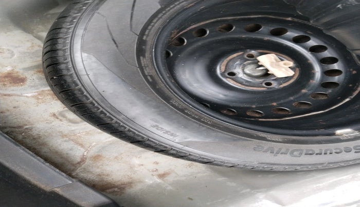 2021 Hyundai Verna SX 1.5 VTVT, Petrol, Manual, 1,41,715 km, tyre