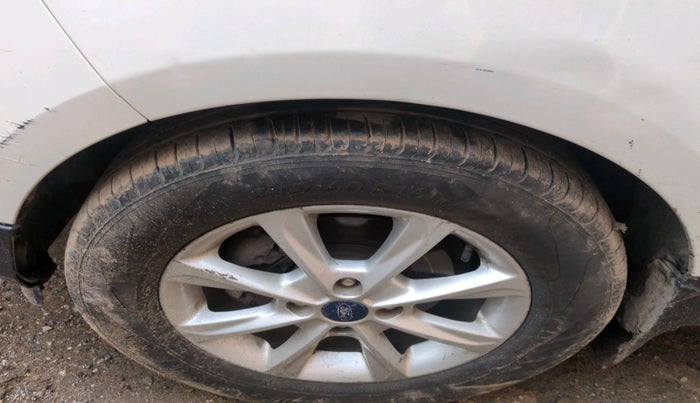 2019 Ford Ecosport TITANIUM 1.5L DIESEL, Diesel, Manual, 2,13,283 km, tyre