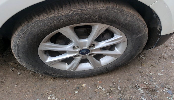 2019 Ford Ecosport TITANIUM 1.5L DIESEL, Diesel, Manual, 2,13,283 km, tyre