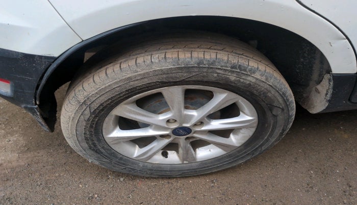 2019 Ford Ecosport TITANIUM 1.5L DIESEL, Diesel, Manual, 2,13,283 km, tyre