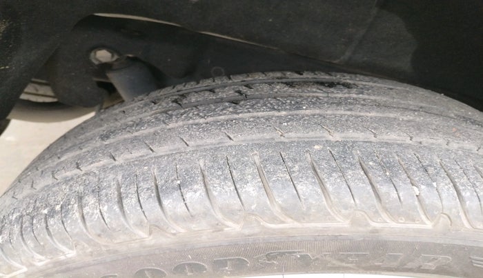 2023 MG GLOSTER SAVVY 2.0 TURBO 7 STR 2WD, Diesel, Automatic, 29,904 km, tyre