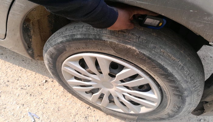 2013 Maruti Swift VXI, Petrol, Manual, 1,12,756 km, tyre