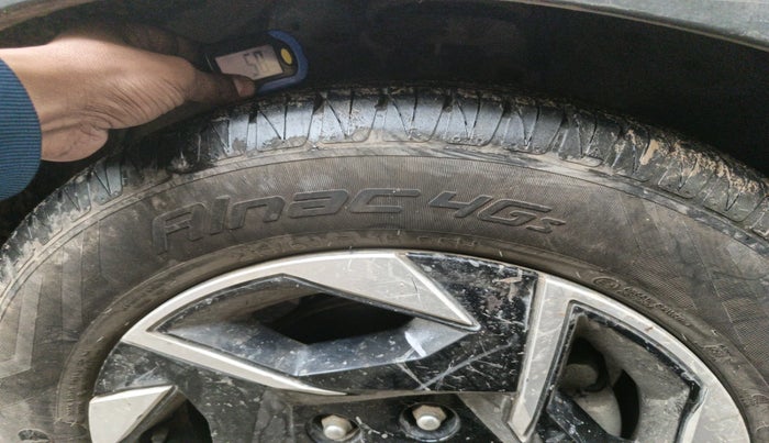 2024 KIA SONET HTK (O) 1.2 Petrol MT, Petrol, Manual, 15,117 km, tyre