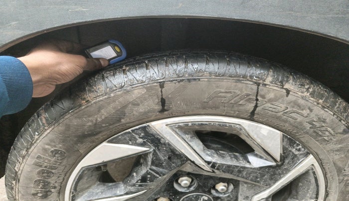 2024 KIA SONET HTK (O) 1.2 Petrol MT, Petrol, Manual, 15,117 km, tyre