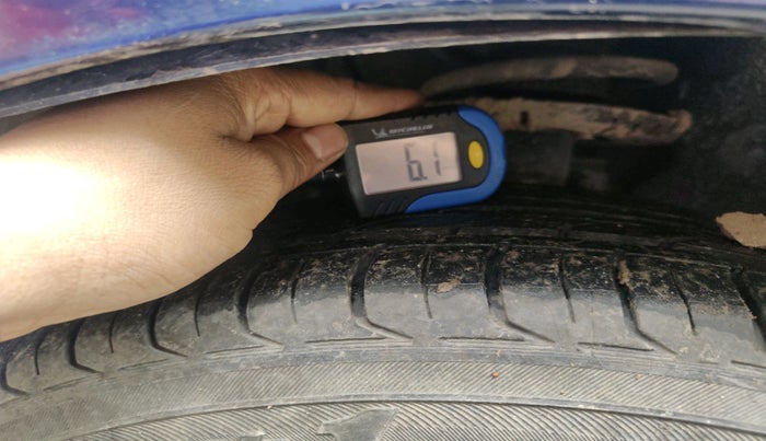 2013 Volkswagen Vento HIGHLINE 1.6 MPI, Petrol, Manual, 76,525 km, tyre