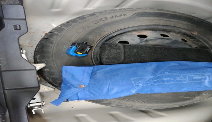 2018 Maruti Dzire VXI AMT, Petrol, Automatic, 11,616 km, tyre