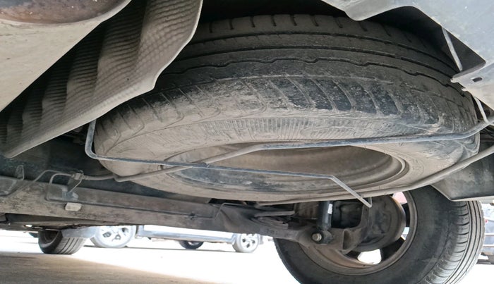 2017 Renault Duster RXS CVT, Petrol, Automatic, 91,774 km, tyre