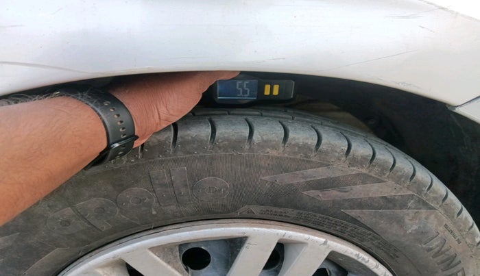 2019 Maruti Dzire VDI, Diesel, Manual, 1,29,297 km, tyre