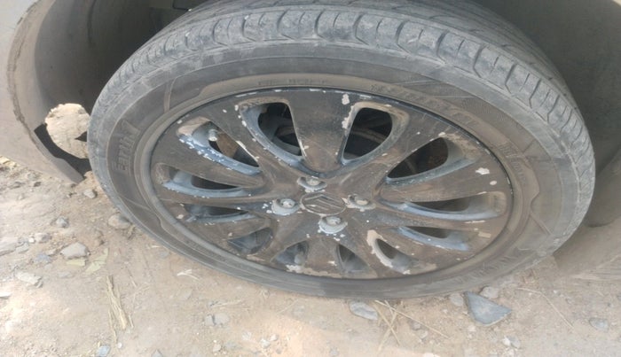 2017 Maruti Baleno ZETA DIESEL 1.3, Diesel, Manual, 1,01,627 km, tyre