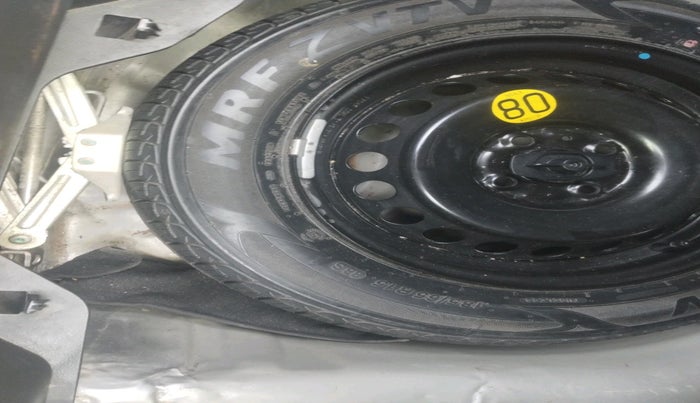 2017 Maruti Baleno ZETA DIESEL 1.3, Diesel, Manual, 1,01,627 km, tyre