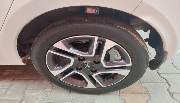 2023 Tata Tiago XZ PLUS PETROL, Petrol, Manual, 29,747 km, tyre