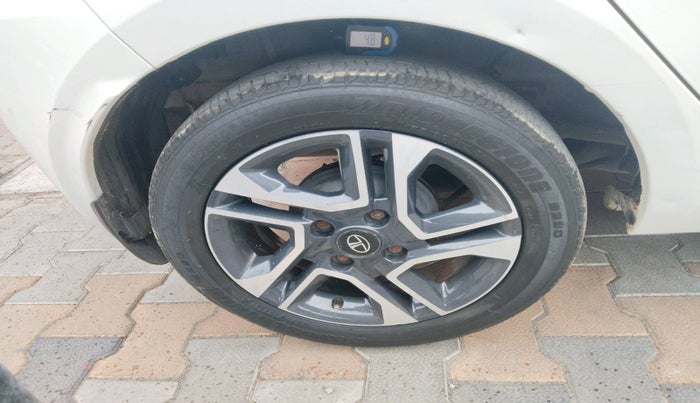 2023 Tata Tiago XZ PLUS PETROL, Petrol, Manual, 29,747 km, tyre
