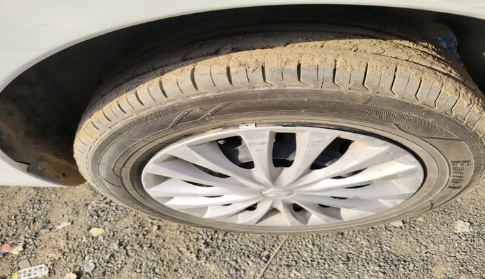 2016 Maruti Ciaz VDI+ SHVS, Diesel, Manual, 2,17,533 km, tyre