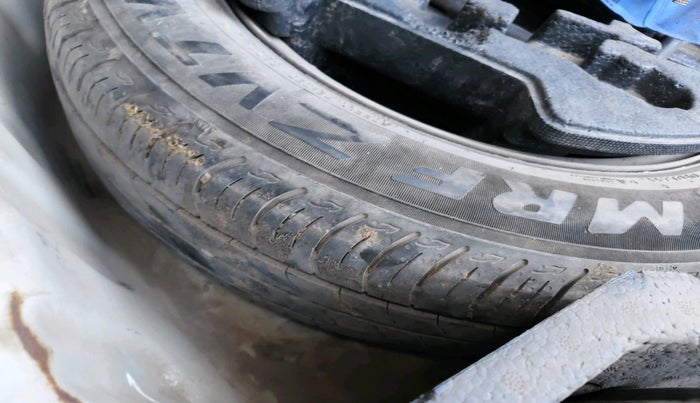 2016 Maruti Ciaz VDI+ SHVS, Diesel, Manual, 2,17,533 km, tyre