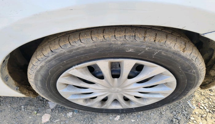 2016 Maruti Ciaz VDI+ SHVS, Diesel, Manual, 2,17,533 km, tyre