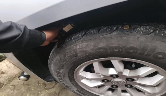 2016 Mahindra TUV300 T8, Diesel, Manual, 1,11,888 km, tyre