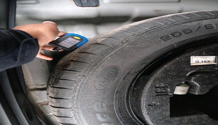 2015 Hyundai Creta SX PLUS 1.6 PETROL, Petrol, Manual, 89,381 km, tyre