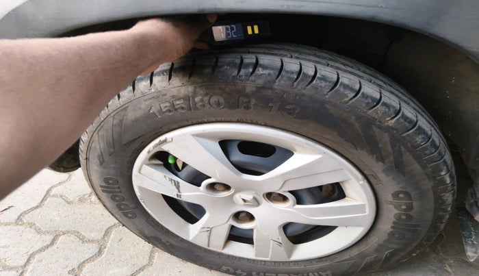 2016 Renault Kwid RXT 0.8, Petrol, Manual, 1,16,875 km, tyre