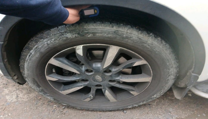 2018 Mahindra XUV500 W11, Diesel, Manual, 72,401 km, tyre