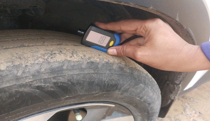 2021 Hyundai VENUE SX 1.0 TURBO, Petrol, Manual, 39,551 km, tyre