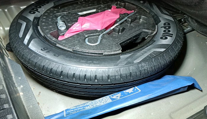 2021 Toyota URBAN CRUISER PREMIUM GRADE MT, Petrol, Manual, 49,810 km, tyre