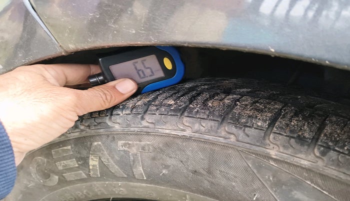 2012 Hyundai i10 SPORTZ 1.2, Petrol, Manual, 1,67,655 km, tyre